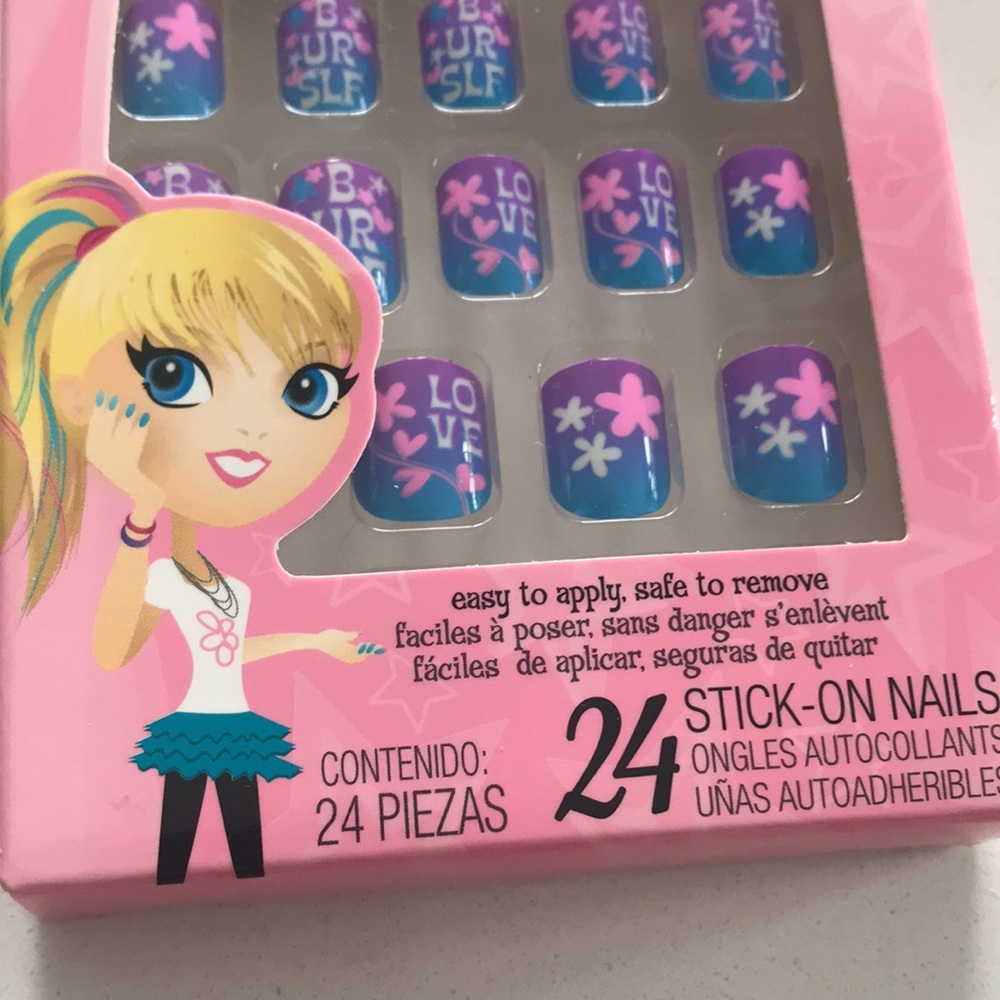 💕 Fing’rs Girlie Nails 24 Stick-On Nails New In Packaging - Picture 5 of 9